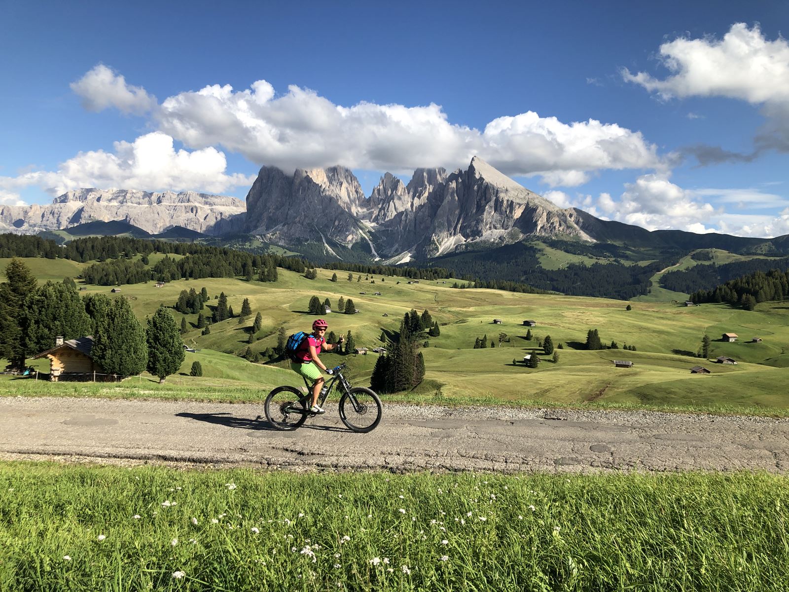 Weiteres Highlight der beitune Frauen-Transalp Zillertal Gardasee: die Seiseralm - größte Hochalm Europas