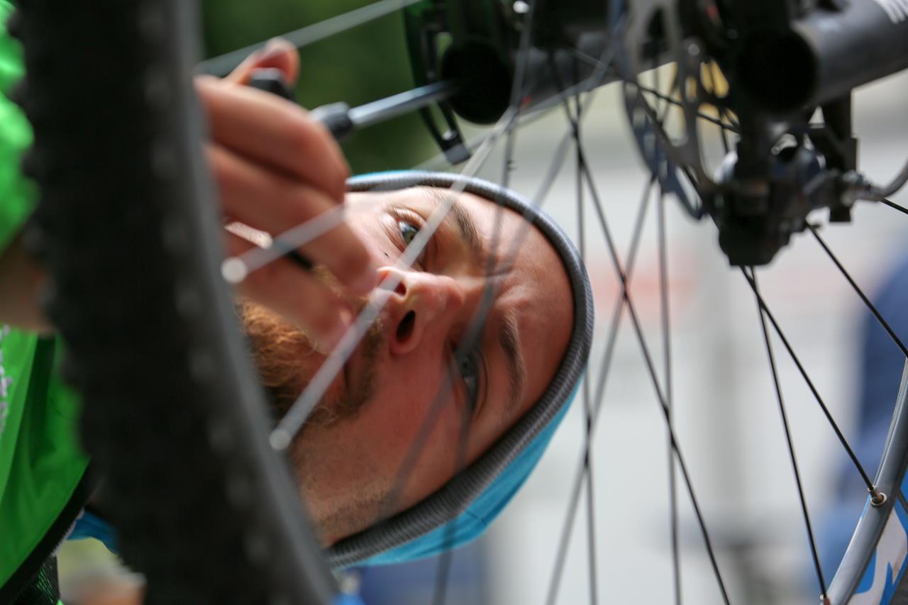 Federgabel-Check beim beitune MTB-Werkstattkurs