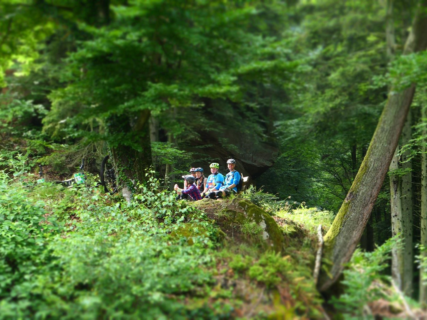 Auch der Genuss darf bei den Touren-Wochenenden im Pfälzerwald nicht zu kurz kommen.