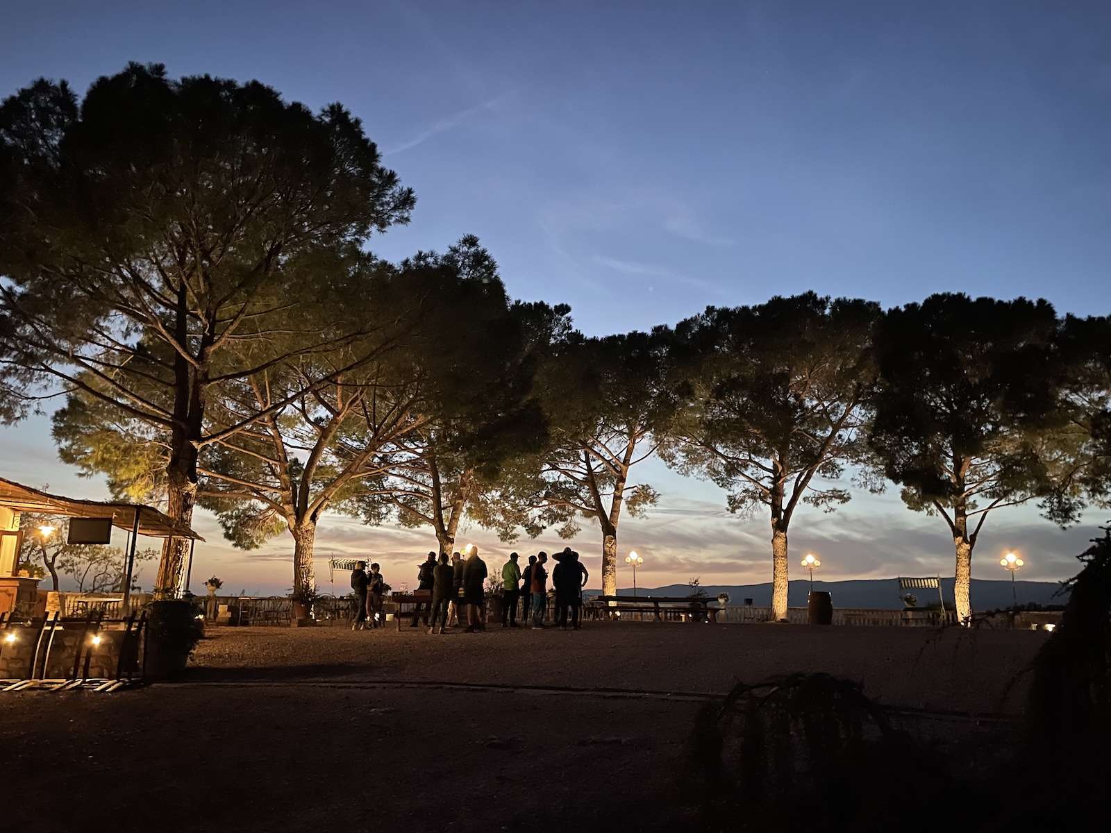 Abendstimmung beim beitune E-MTB-Trailcamp Toskana