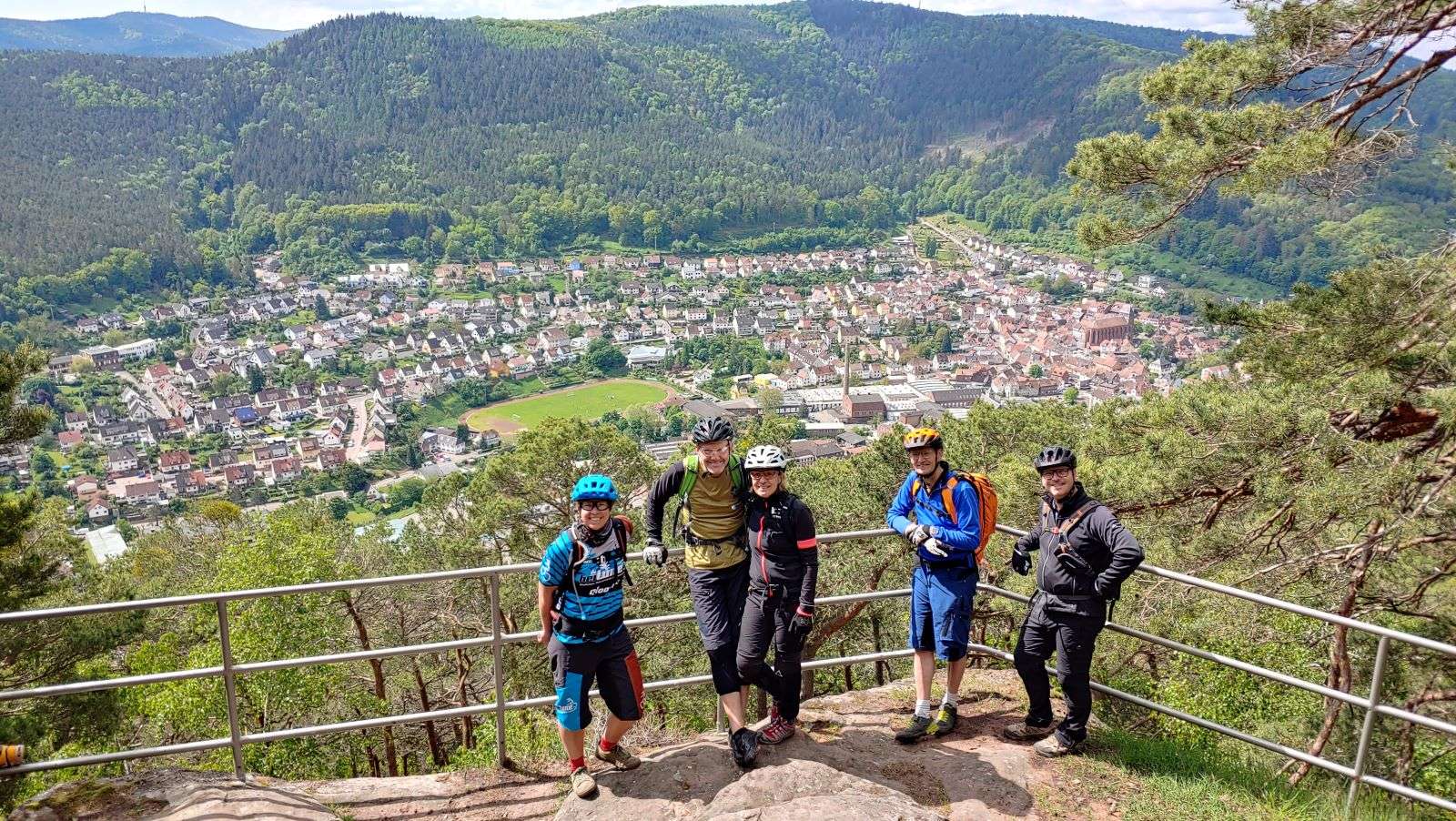 Mountainbikegruppe beim beitune Trailcamp im Pfälzerwald